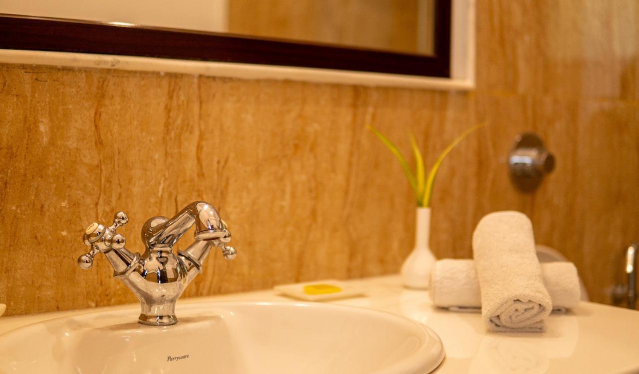 Amar Kothi Hotel Udaipur Bagian luar foto