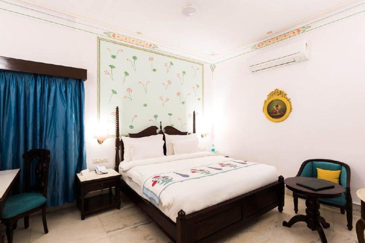 Amar Kothi Hotel Udaipur Bagian luar foto
