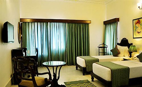 Amar Kothi Hotel Udaipur Bagian luar foto